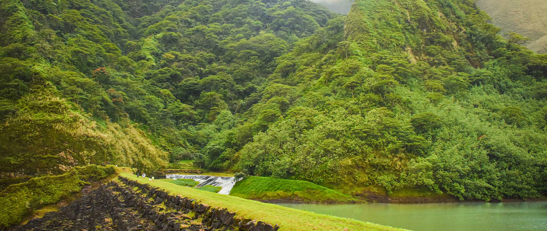 ​tahiti volcanoes, hikes and discoveries